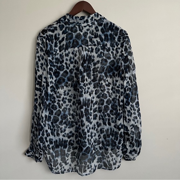 Diane Von Furstenberg Blue and Black Leopard Print Blouse - Size 10 - Picture 2 of 11